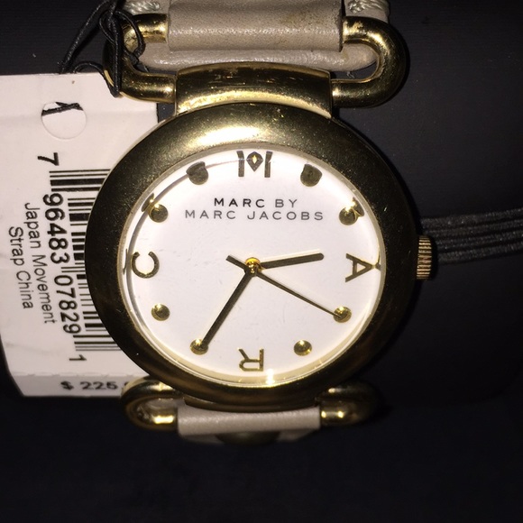 Marc Jacobs Watch - Picture 3 of 5